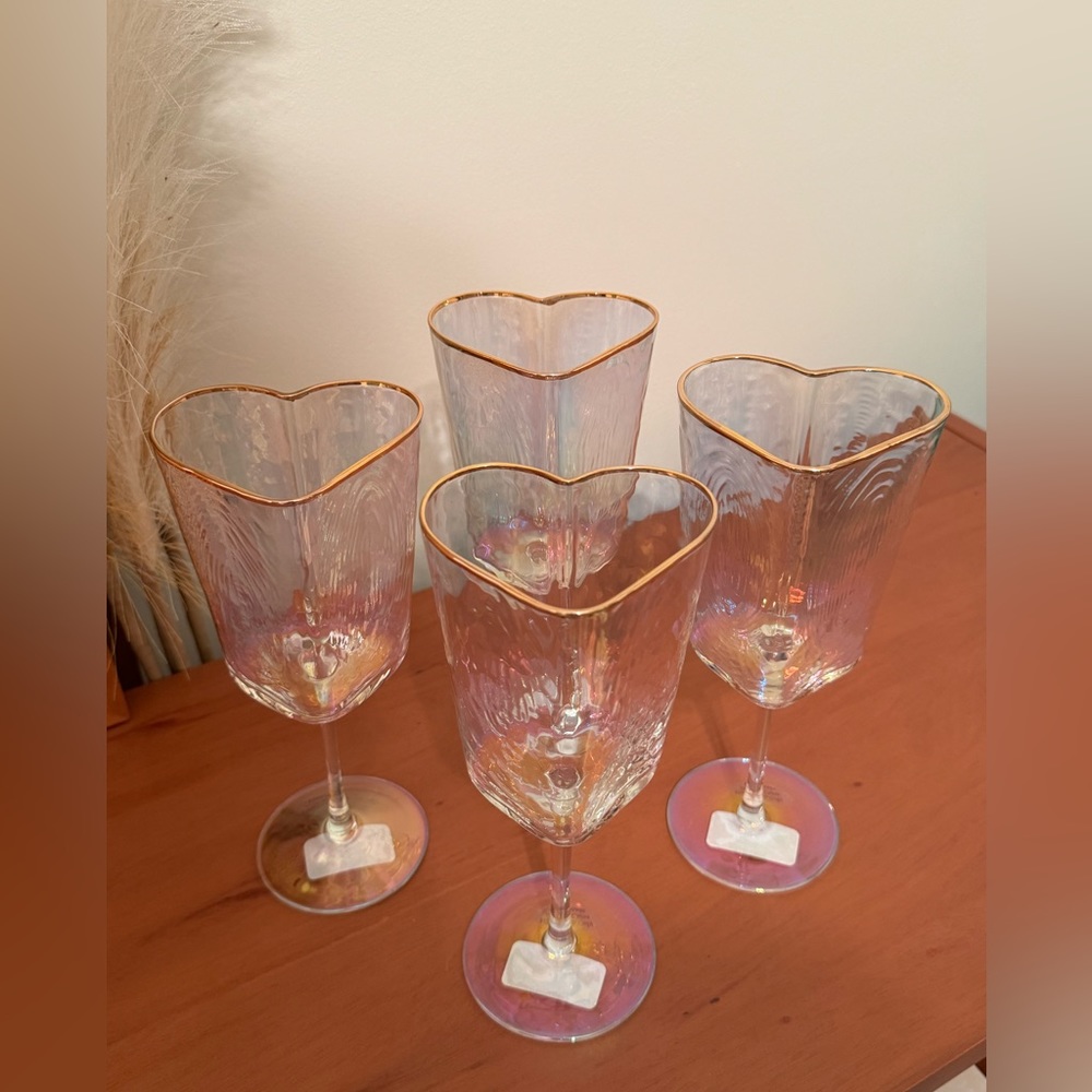 Cupcakes and Cashmere Iridescent Heart Shaped Champagne Flutes - Set of 4